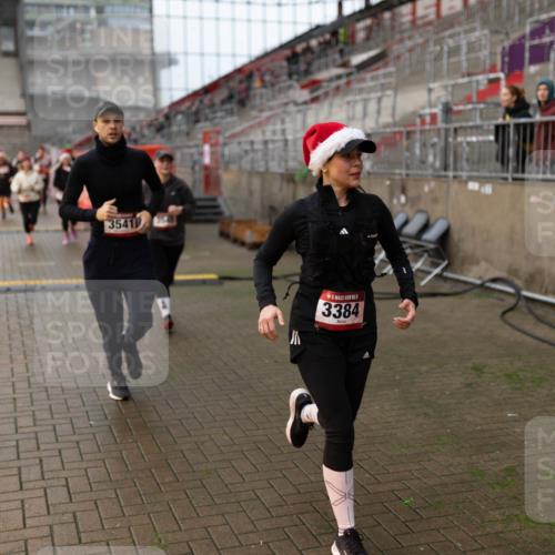 07.12.2025 - St. Pauli X-Mass-Run No. 15 Michael Strokosch http://msf.ph/oto/9363034 07.12.2025 11:21:41 Laufen 3541, 3384 meine-sportfotos.de