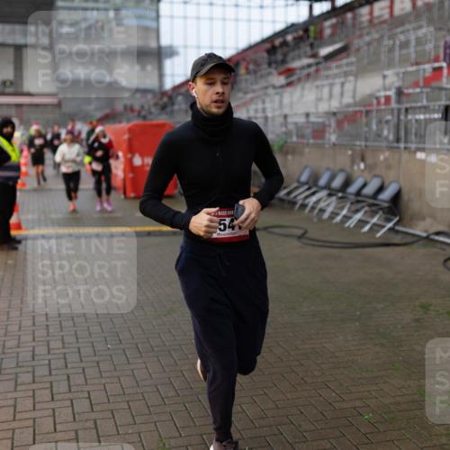 07.12.2025 - St. Pauli X-Mass-Run No. 15 Michael Strokosch http://msf.ph/oto/9363035 07.12.2025 11:21:41 Laufen 54 meine-sportfotos.de