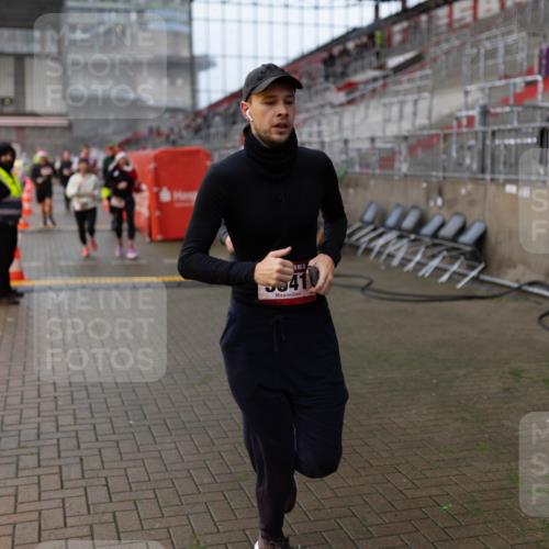 07.12.2025 - St. Pauli X-Mass-Run No. 15 Michael Strokosch http://msf.ph/oto/9363037 07.12.2025 11:21:41 Laufen 5, 5541 meine-sportfotos.de