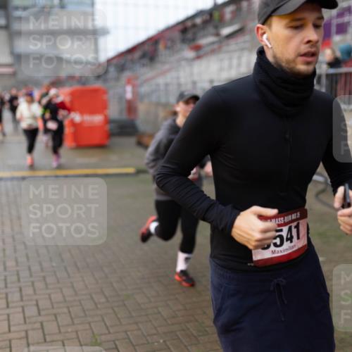 07.12.2025 - St. Pauli X-Mass-Run No. 15 Michael Strokosch http://msf.ph/oto/9363042 07.12.2025 11:21:42 Laufen 5, 541 meine-sportfotos.de