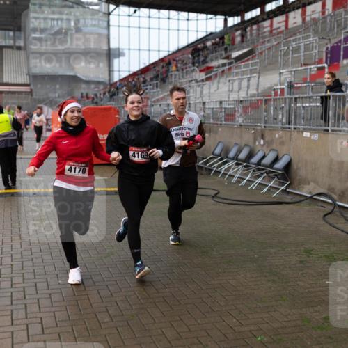 07.12.2025 - St. Pauli X-Mass-Run No. 15 Michael Strokosch http://msf.ph/oto/9363062 07.12.2025 11:21:47 Laufen 4170, 4169, 2471, 62 meine-sportfotos.de
