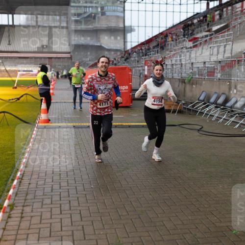 07.12.2025 - St. Pauli X-Mass-Run No. 15 Michael Strokosch http://msf.ph/oto/9363071 07.12.2025 11:21:53 Laufen 4171, 22, 4158 meine-sportfotos.de