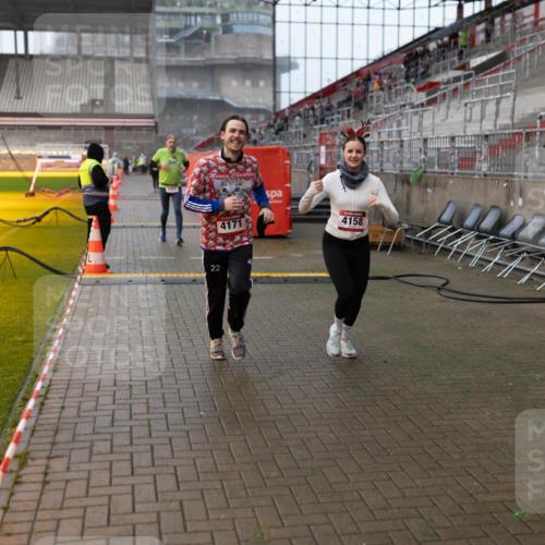 07.12.2025 - St. Pauli X-Mass-Run No. 15 Michael Strokosch http://msf.ph/oto/9363073 07.12.2025 11:21:53 Laufen 4171, 22, 4158 meine-sportfotos.de