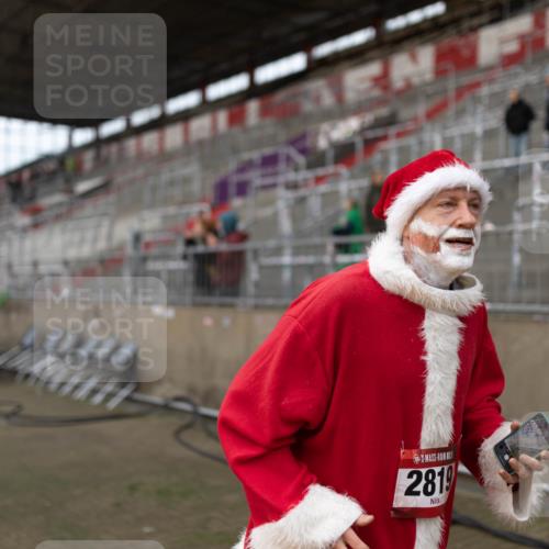 07.12.2025 - St. Pauli X-Mass-Run No. 15 Michael Strokosch http://msf.ph/oto/9363091 07.12.2025 11:22:29 Laufen 2819 meine-sportfotos.de