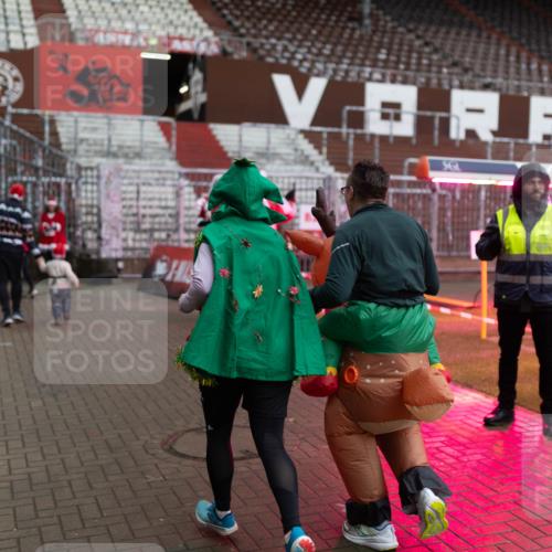 07.12.2025 - St. Pauli X-Mass-Run No. 15 Michael Strokosch http://msf.ph/oto/9363155 07.12.2025 11:47:50 Laufen  meine-sportfotos.de