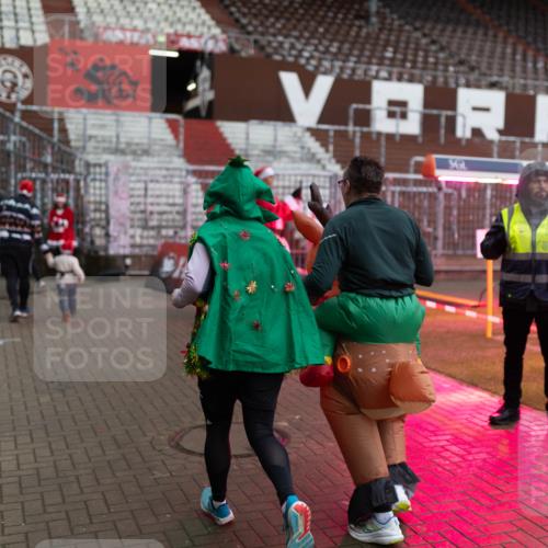 07.12.2025 - St. Pauli X-Mass-Run No. 15 Michael Strokosch http://msf.ph/oto/9363156 07.12.2025 11:47:50 Laufen  meine-sportfotos.de