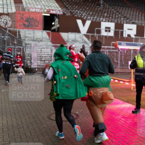 07.12.2025 - St. Pauli X-Mass-Run No. 15 Michael Strokosch http://msf.ph/oto/9363157 07.12.2025 11:47:50 Laufen  meine-sportfotos.de