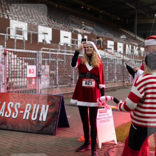 07.12.2025 - St. Pauli X-Mass-Run No. 15 Michael Strokosch http://msf.ph/oto/9363167 07.12.2025 11:48:00 Laufen 2, 821 meine-sportfotos.de