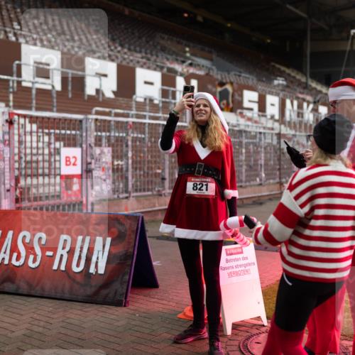 07.12.2025 - St. Pauli X-Mass-Run No. 15 Michael Strokosch http://msf.ph/oto/9363168 07.12.2025 11:48:00 Laufen 2, 821 meine-sportfotos.de