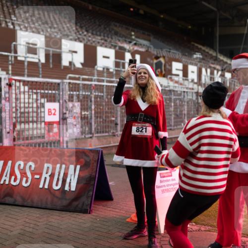 07.12.2025 - St. Pauli X-Mass-Run No. 15 Michael Strokosch http://msf.ph/oto/9363171 07.12.2025 11:48:00 Laufen 2, 821 meine-sportfotos.de