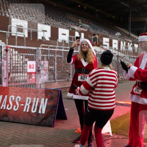 07.12.2025 - St. Pauli X-Mass-Run No. 15 Michael Strokosch http://msf.ph/oto/9363172 07.12.2025 11:48:00 Laufen 2, 821, 124 meine-sportfotos.de