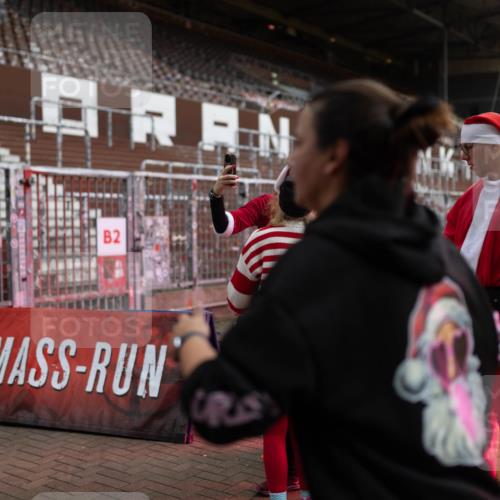 07.12.2025 - St. Pauli X-Mass-Run No. 15 Michael Strokosch http://msf.ph/oto/9363183 07.12.2025 11:48:01 Laufen 2, 12 meine-sportfotos.de