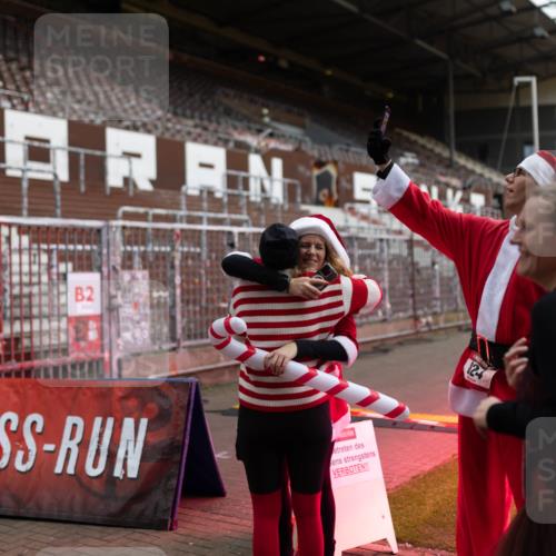 07.12.2025 - St. Pauli X-Mass-Run No. 15 Michael Strokosch http://msf.ph/oto/9363198 07.12.2025 11:48:03 Laufen 2, 124 meine-sportfotos.de