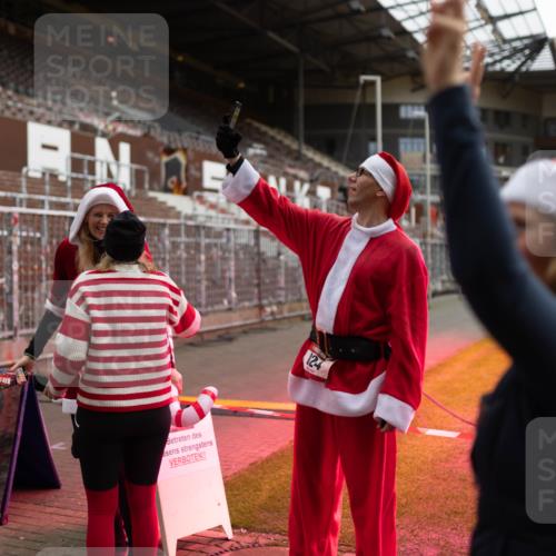 07.12.2025 - St. Pauli X-Mass-Run No. 15 Michael Strokosch http://msf.ph/oto/9363205 07.12.2025 11:48:04 Laufen 2, 124 meine-sportfotos.de