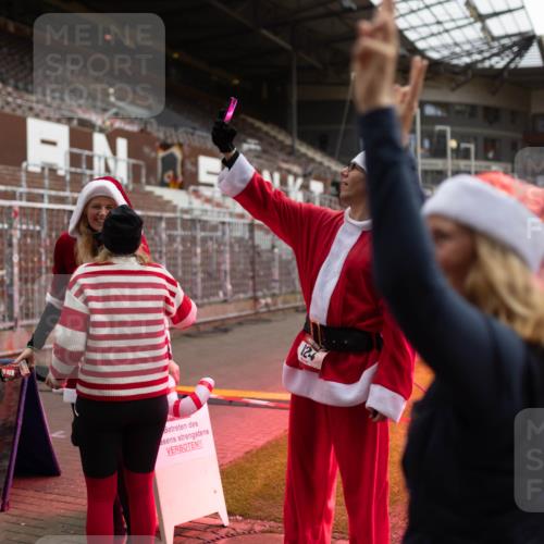 07.12.2025 - St. Pauli X-Mass-Run No. 15 Michael Strokosch http://msf.ph/oto/9363206 07.12.2025 11:48:04 Laufen 2, 124 meine-sportfotos.de
