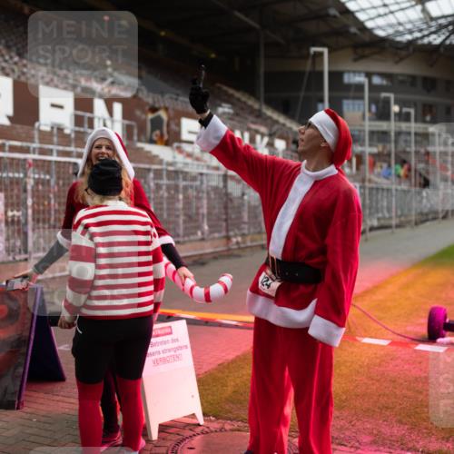 07.12.2025 - St. Pauli X-Mass-Run No. 15 Michael Strokosch http://msf.ph/oto/9363218 07.12.2025 11:48:06 Laufen 2, 124 meine-sportfotos.de