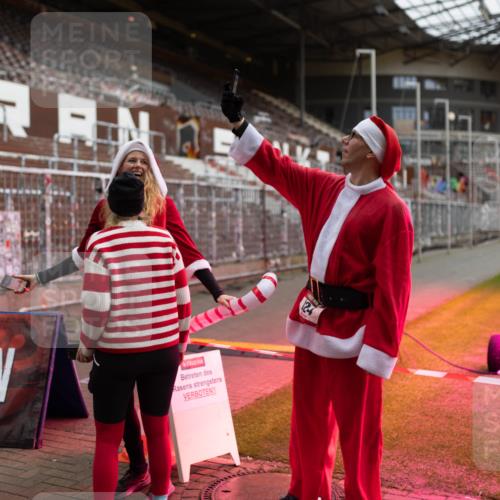 07.12.2025 - St. Pauli X-Mass-Run No. 15 Michael Strokosch http://msf.ph/oto/9363219 07.12.2025 11:48:06 Laufen 2 meine-sportfotos.de