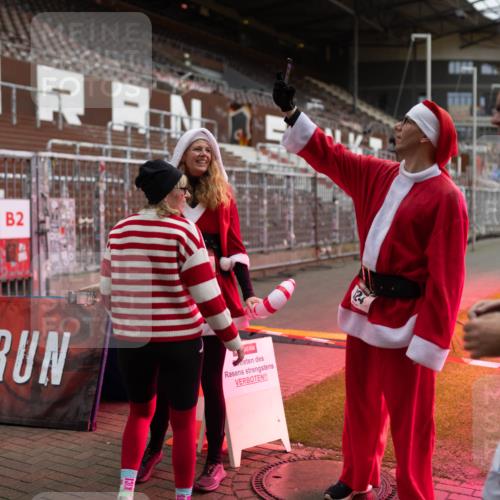 07.12.2025 - St. Pauli X-Mass-Run No. 15 Michael Strokosch http://msf.ph/oto/9363228 07.12.2025 11:48:07 Laufen 2, 124, 70 meine-sportfotos.de