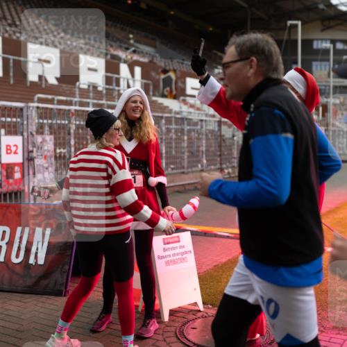 07.12.2025 - St. Pauli X-Mass-Run No. 15 Michael Strokosch http://msf.ph/oto/9363233 07.12.2025 11:48:07 Laufen 2 meine-sportfotos.de