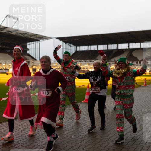 07.12.2025 - St. Pauli X-Mass-Run No. 15 Michael Strokosch http://msf.ph/oto/9363245 07.12.2025 11:48:23 Laufen 553, 513, 848, 1863 meine-sportfotos.de