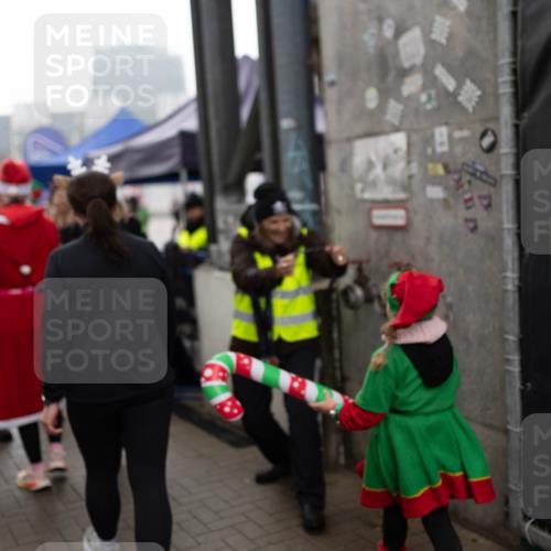 07.12.2025 - St. Pauli X-Mass-Run No. 15 Michael Strokosch http://msf.ph/oto/9363266 07.12.2025 11:48:45 Laufen  meine-sportfotos.de