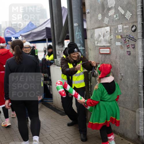 07.12.2025 - St. Pauli X-Mass-Run No. 15 Michael Strokosch http://msf.ph/oto/9363267 07.12.2025 11:48:45 Laufen  meine-sportfotos.de