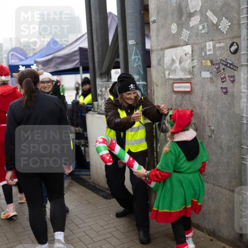 07.12.2025 - St. Pauli X-Mass-Run No. 15 Michael Strokosch http://msf.ph/oto/9363269 07.12.2025 11:48:45 Laufen  meine-sportfotos.de