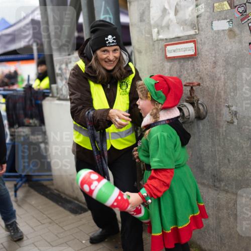 07.12.2025 - St. Pauli X-Mass-Run No. 15 Michael Strokosch http://msf.ph/oto/9363280 07.12.2025 11:48:46 Laufen 1910, 15 meine-sportfotos.de