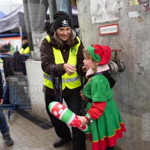 07.12.2025 - St. Pauli X-Mass-Run No. 15 Michael Strokosch http://msf.ph/oto/9363282 07.12.2025 11:48:46 Laufen 1910, 15 meine-sportfotos.de