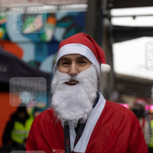 07.12.2025 - St. Pauli X-Mass-Run No. 15 Michael Strokosch http://msf.ph/oto/9363333 07.12.2025 11:49:46 Laufen 2025, 1, 15, 2, 32 meine-sportfotos.de
