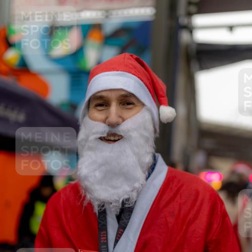 07.12.2025 - St. Pauli X-Mass-Run No. 15 Michael Strokosch http://msf.ph/oto/9363335 07.12.2025 11:49:46 Laufen 2025, 15, 2, 32 meine-sportfotos.de