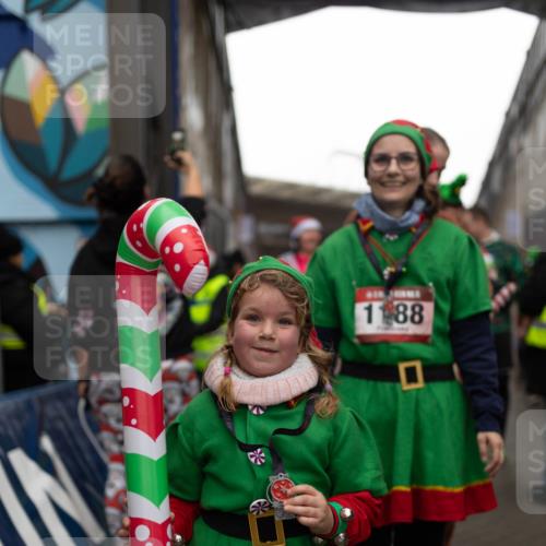 07.12.2025 - St. Pauli X-Mass-Run No. 15 Michael Strokosch http://msf.ph/oto/9363344 07.12.2025 11:50:04 Laufen 15, 1195, 1988 meine-sportfotos.de