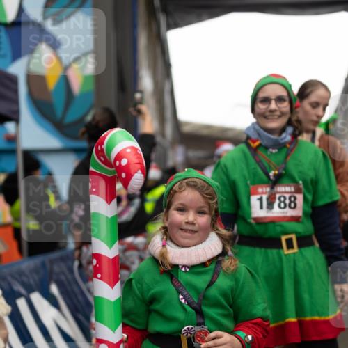 07.12.2025 - St. Pauli X-Mass-Run No. 15 Michael Strokosch http://msf.ph/oto/9363350 07.12.2025 11:50:05 Laufen 15, 1195, 2025, 1, 88 meine-sportfotos.de