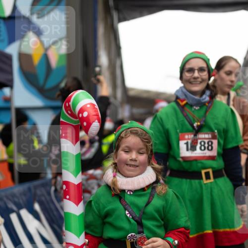 07.12.2025 - St. Pauli X-Mass-Run No. 15 Michael Strokosch http://msf.ph/oto/9363352 07.12.2025 11:50:05 Laufen 15, 1195, 2025, 1888 meine-sportfotos.de