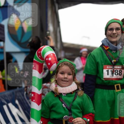 07.12.2025 - St. Pauli X-Mass-Run No. 15 Michael Strokosch http://msf.ph/oto/9363356 07.12.2025 11:50:05 Laufen 15, 1195, 2025, 1188 meine-sportfotos.de