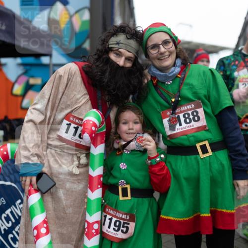 07.12.2025 - St. Pauli X-Mass-Run No. 15 Michael Strokosch http://msf.ph/oto/9363380 07.12.2025 11:50:13 Laufen 11, 15, 1195, 2025, 15, 188, 25 meine-sportfotos.de