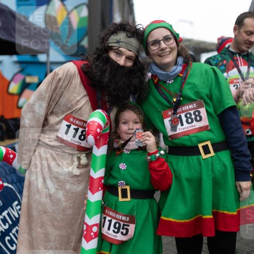 07.12.2025 - St. Pauli X-Mass-Run No. 15 Michael Strokosch http://msf.ph/oto/9363394 07.12.2025 11:50:14 Laufen 118, 15, 1195, 5202, 8383730, 15, 188 meine-sportfotos.de