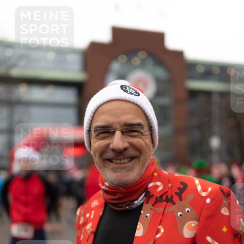 07.12.2025 - St. Pauli X-Mass-Run No. 15 Michael Strokosch http://msf.ph/oto/9363494 07.12.2025 11:58:35 Laufen  meine-sportfotos.de