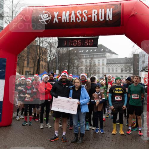 07.12.2025 - St. Pauli X-Mass-Run No. 15 Michael Strokosch http://msf.ph/oto/9363495 07.12.2025 12:06:28 Laufen 08, 30, 336, 3, 2015, 3670, 30, 3599 meine-sportfotos.de