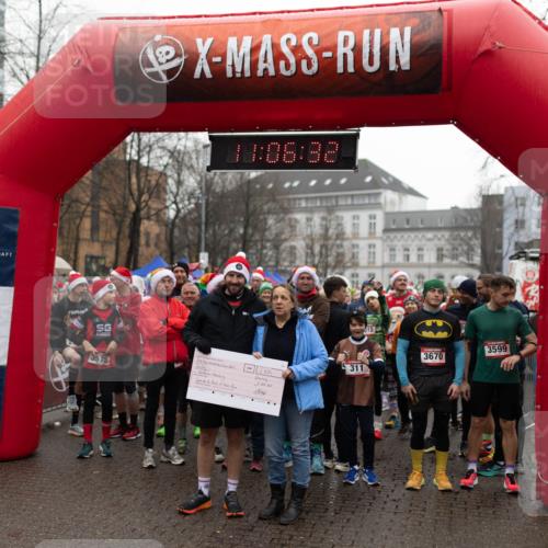 07.12.2025 - St. Pauli X-Mass-Run No. 15 Michael Strokosch http://msf.ph/oto/9363517 07.12.2025 12:06:30 Laufen 08, 38, 3575, 3599, 3670, 311 meine-sportfotos.de