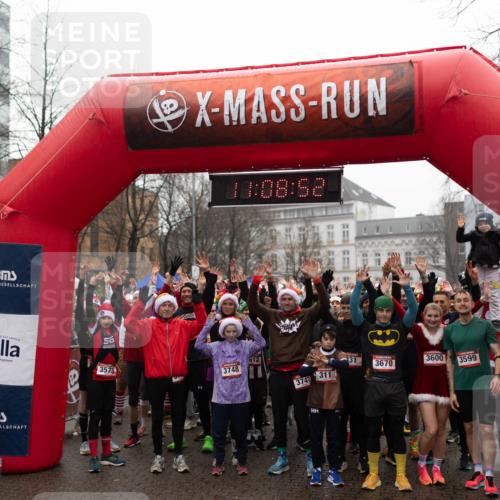 07.12.2025 - St. Pauli X-Mass-Run No. 15 Michael Strokosch http://msf.ph/oto/9363543 07.12.2025 12:08:51 Laufen 00, 08, 52, 3575, 31, 3748, 3670, 3600, 311, 3747, 3599 meine-sportfotos.de