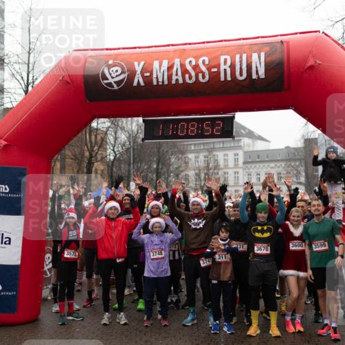 07.12.2025 - St. Pauli X-Mass-Run No. 15 Michael Strokosch http://msf.ph/oto/9363544 07.12.2025 12:08:51 Laufen 11, 08, 52, 3575, 31, 3600, 3748, 3670, 311, 3747, 6, 3599 meine-sportfotos.de