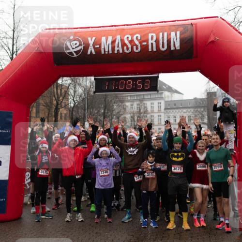 07.12.2025 - St. Pauli X-Mass-Run No. 15 Michael Strokosch http://msf.ph/oto/9363548 07.12.2025 12:08:51 Laufen 00, 08, 53, 3575, 3748, 3747, 6, 311, 31, 3600, 3670, 3599 meine-sportfotos.de