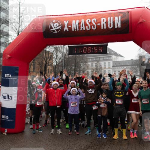 07.12.2025 - St. Pauli X-Mass-Run No. 15 Michael Strokosch http://msf.ph/oto/9363552 07.12.2025 12:08:53 Laufen 10, 08, 54, 3575, 3748, 3670, 3600, 311, 3747, 3599 meine-sportfotos.de