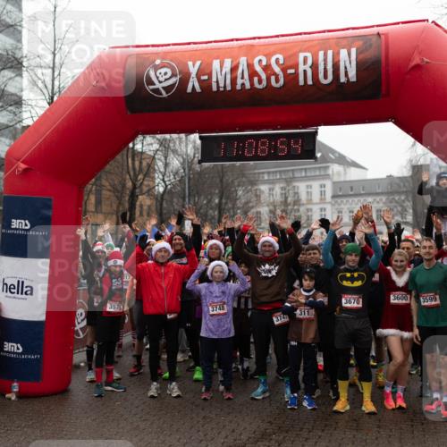 07.12.2025 - St. Pauli X-Mass-Run No. 15 Michael Strokosch http://msf.ph/oto/9363556 07.12.2025 12:08:53 Laufen 27, 3, 08, 59, 3748, 3575, 3747, 3600, 3670, 311, 3599 meine-sportfotos.de