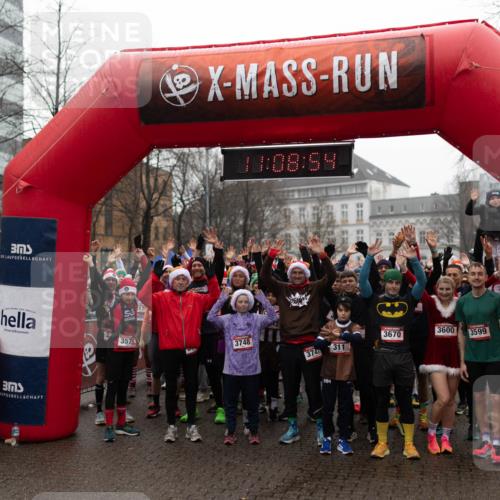 07.12.2025 - St. Pauli X-Mass-Run No. 15 Michael Strokosch http://msf.ph/oto/9363557 07.12.2025 12:08:53 Laufen 17, 3575, 1, 08, 54, 3748, 3741, 311, 3670, 3600, 3599 meine-sportfotos.de