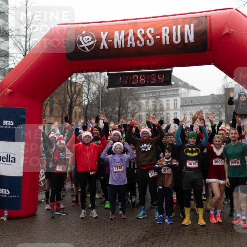 07.12.2025 - St. Pauli X-Mass-Run No. 15 Michael Strokosch http://msf.ph/oto/9363559 07.12.2025 12:08:53 Laufen 33, 08, 59, 3575, 3748, 3670, 3600, 3747, 311, 3599 meine-sportfotos.de