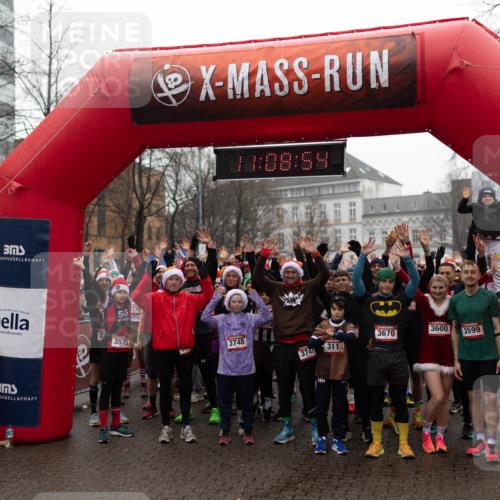 07.12.2025 - St. Pauli X-Mass-Run No. 15 Michael Strokosch http://msf.ph/oto/9363560 07.12.2025 12:08:53 Laufen 179, 3575, 38, 08, 59, 3748, 3741, 3600, 3670, 311, 3599 meine-sportfotos.de