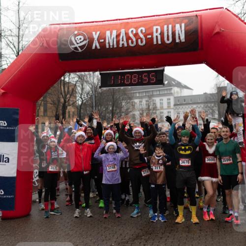 07.12.2025 - St. Pauli X-Mass-Run No. 15 Michael Strokosch http://msf.ph/oto/9363574 07.12.2025 12:08:53 Laufen 179, 3575, 09, 08, 59, 3748, 3747, 3600, 3670, 311, 3599 meine-sportfotos.de