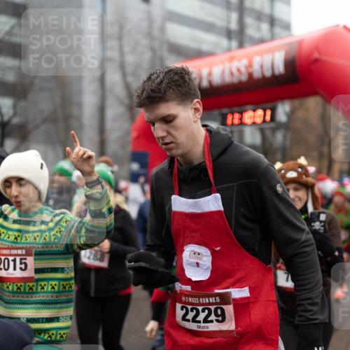 07.12.2025 - St. Pauli X-Mass-Run No. 15 Michael Strokosch http://msf.ph/oto/9363600 07.12.2025 12:09:59 Laufen 10, 15, 8, 2015, 1288, 15, 2229 meine-sportfotos.de